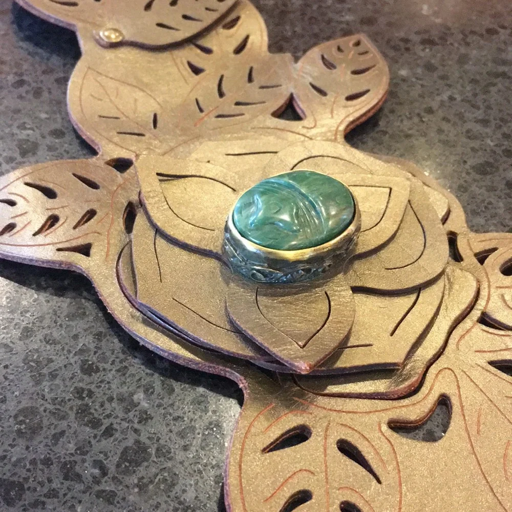 Garavani Valentino leather/jade tie belt